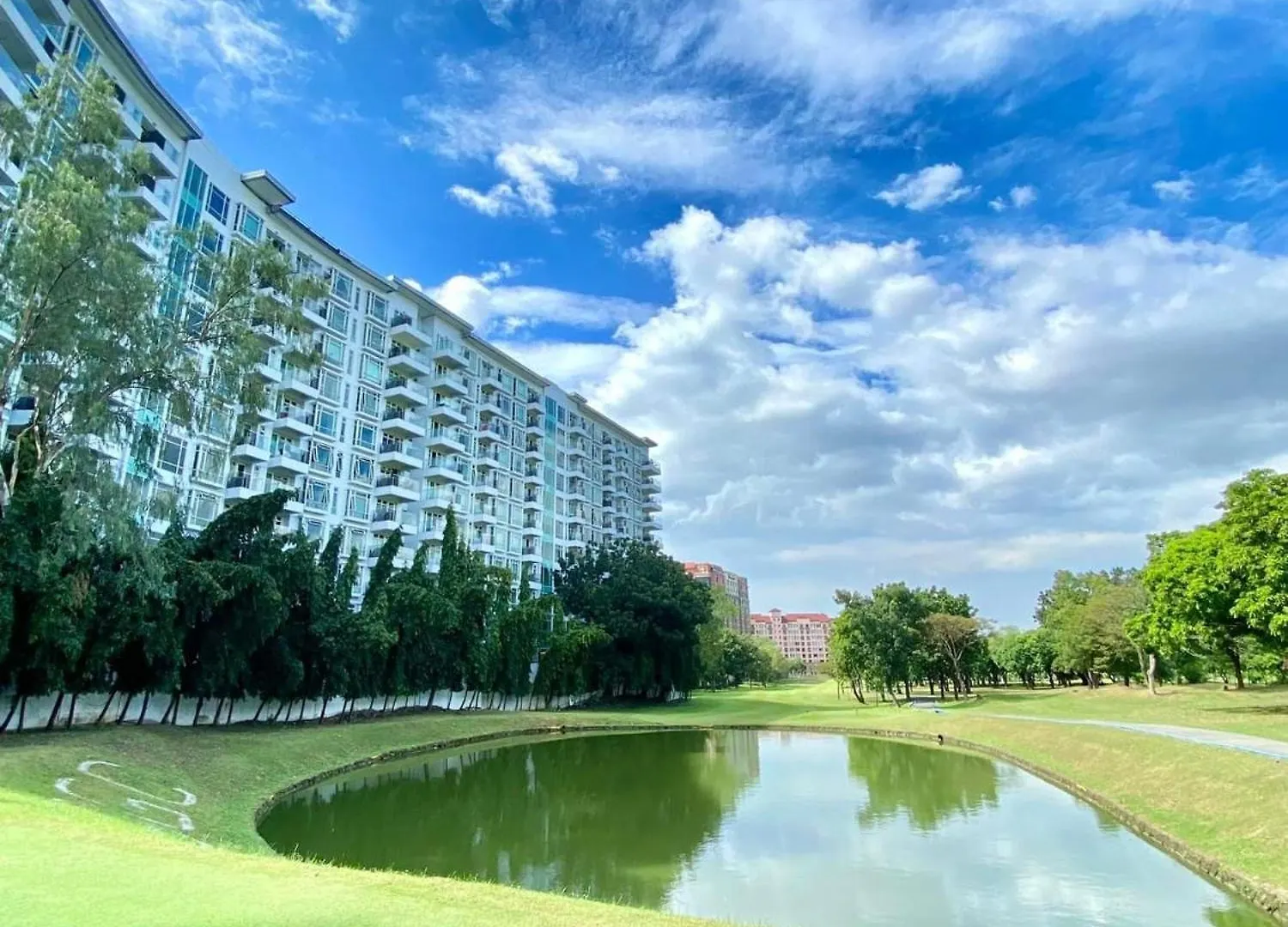 1Br Condo At Montecito Newport City Residential Resort Across Naia And Marriott Hotel Manila 0*,  Philippines