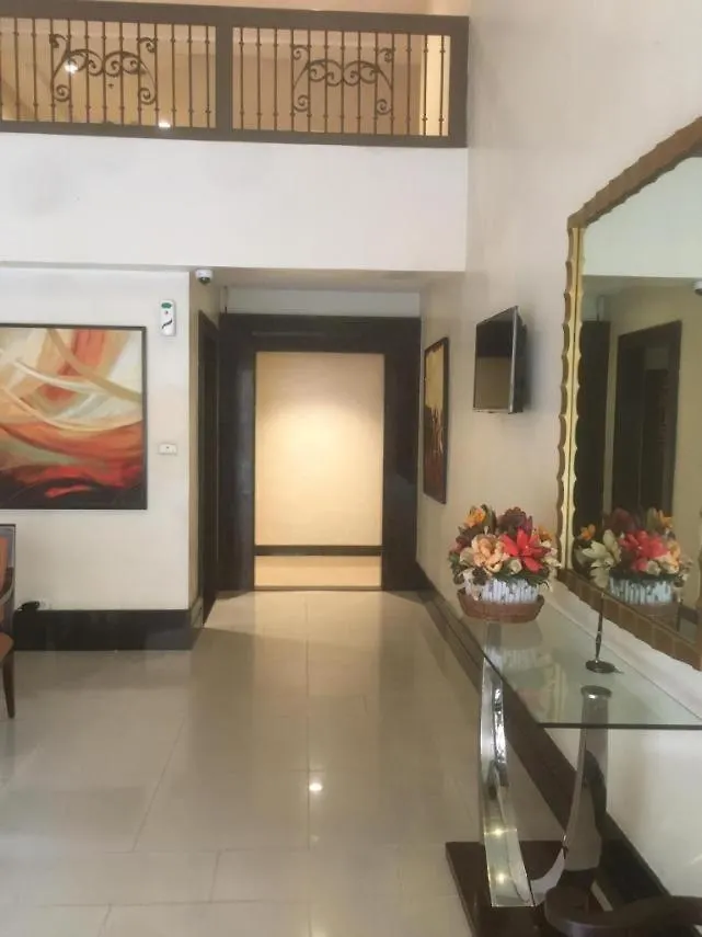Apartment 1Br Condo At Montecito Newport City Residential Resort Across Naia And Marriott Hotel Manila